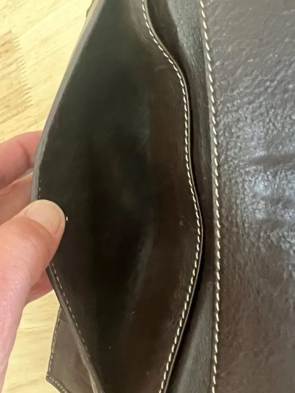 Gucci Brown GG Canvas & Leather Heart Clasp Wallet For Women - Picture 11 of 13